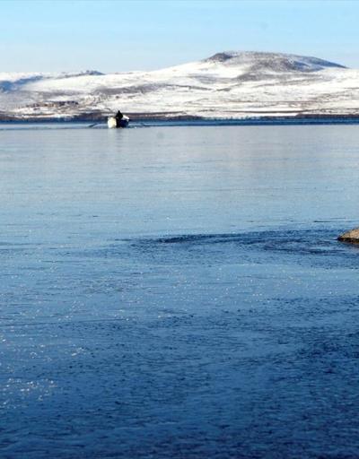 Doğu Anadolunun en büyük ikinci gölü dondu