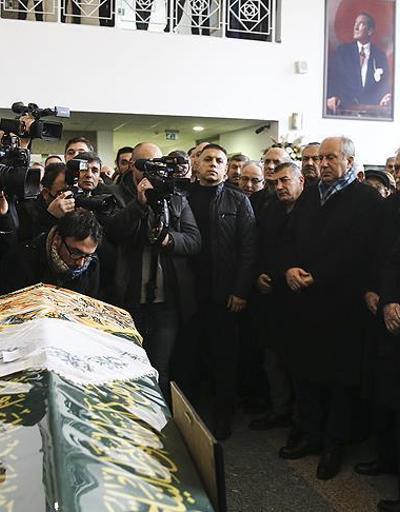 Kılıçdaroğlu, milletvekili Erolun annesinin cenaze törenine katıldı