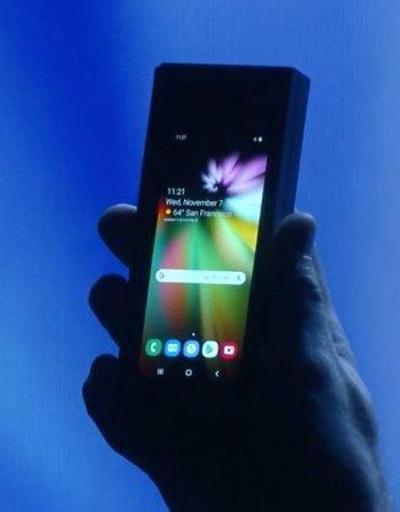 Samsung, katlanabilir telefonu için çıkış dönemini paylaştı