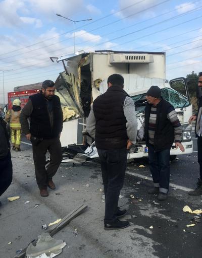 Son dakika... İstanbul trafiğini kilitleyen kaza