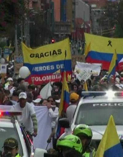 Binlerce Kolombiyalı terörü lanetledi