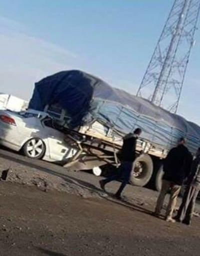 Korkunç kaza: Otomobil, TIRın altına girdi