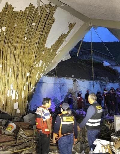 Peruda düğünde facia: Otelin duvarı ve çatısı çöktü