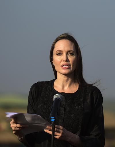 Angelina Jolie Rohingya mülteci kampında
