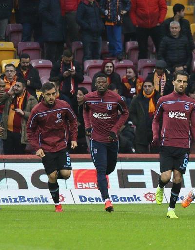 Galatasaray ve Trabzonsporun ısınma hareketlerinden kareler