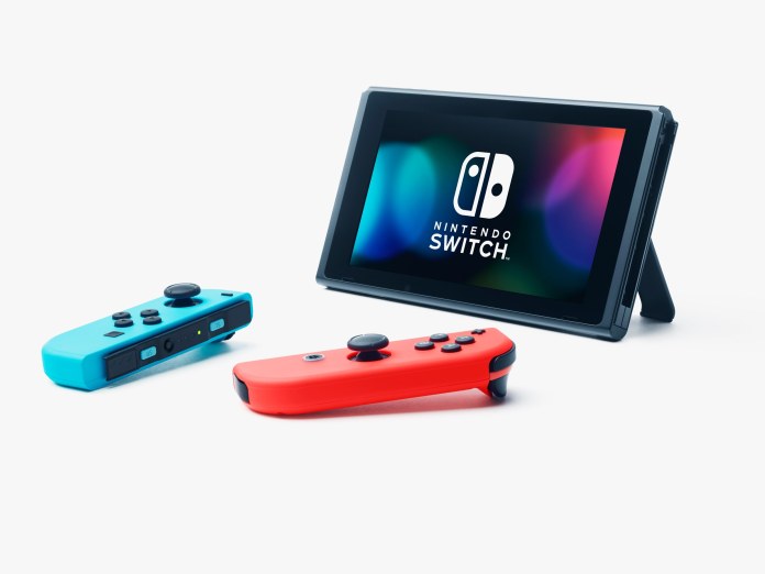 Nintendo Switch, PS4’ü yakalamak üzere