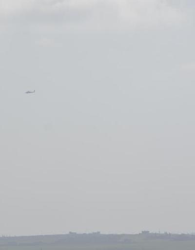 ABD helikopterlerinden Menbiç sınırında devriye uçuşu