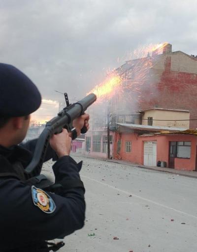 Savaş değil, komşu kavgası: 200 polis müdahale etti