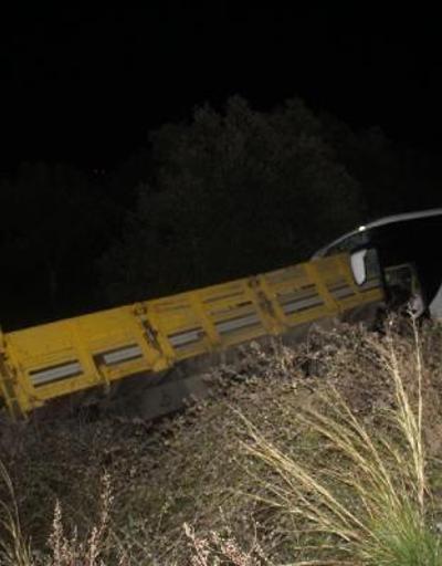 Gömeçte otobüs kamyona çarptı: 2 ölü, 7 yaralı