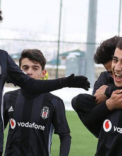 Beşiktaşın Macar oyuncusunun milli takım kariyeri golle başladı