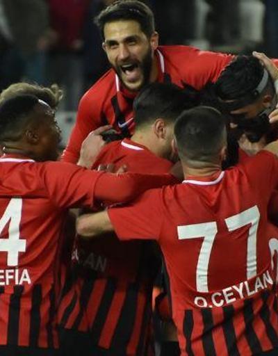 Gazişehir Gaziantepspor 2-0 Tetiş Yapı Elazığspor / Maç Özeti