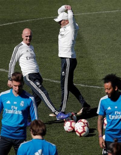 Zidane ilk basın toplantısını yaptı: Marcelo ve Isco ilk 11de