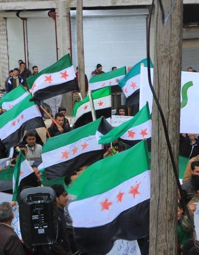 Suriyede, iç savaşın 8. yılında gösteriler düzenlendi