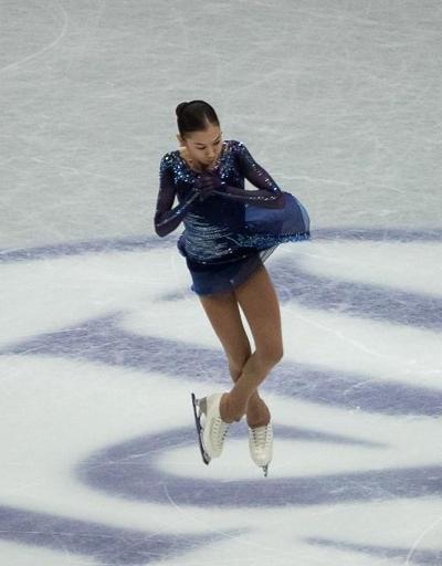 Elizabet Tursynbaeva buz pateninde tarih yazdı