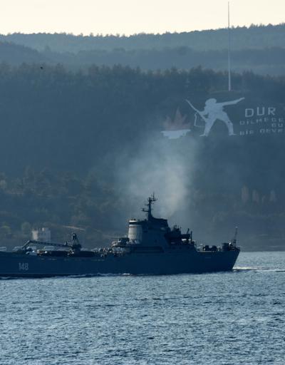 Askeri araç yüklü Rus savaş gemisi, Akdenize doğru yol aldı