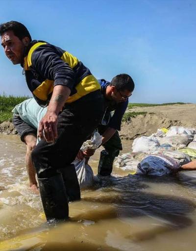İranın kuzeyindeki 2 eyalet sele teslim oldu
