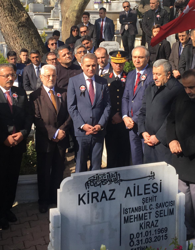 Şehit savcı Mehmet Selim Kiraz mezarı başında anıldı