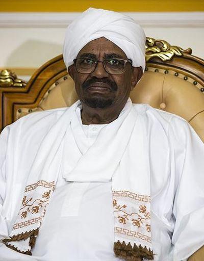 Son dakika... Sudanda devrik lider Ömer el-Beşir, Kuber hapishanesine nakledildi