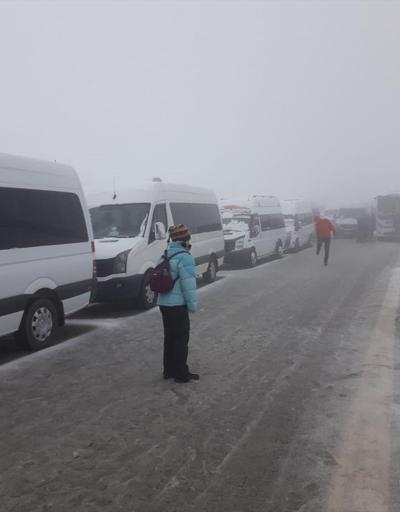 Nemrut Dağında mahsur kalan turistler kurtarıldı