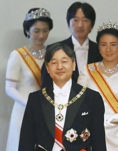 Yeni Japon İmparator tahtı devraldı