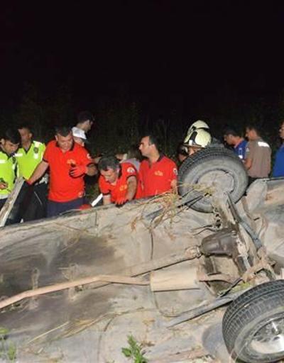 Adanada otomobil şarampole yuvarlandı: 2 ölü, 2 yaralı