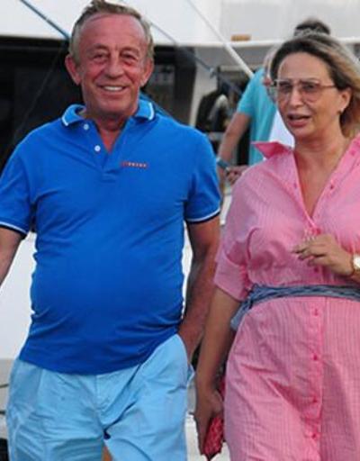 Ali Ağaoğlu eski eşi ile yürüyüş yaptı