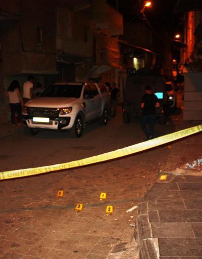 Diyarbakırda iki grup arasında silahlar çekildi