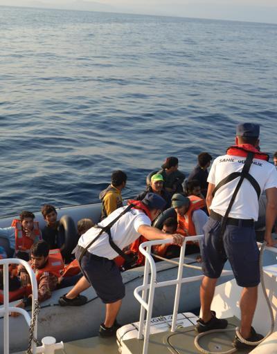 Kuşadası Körfezi’nde 77 kaçak göçmen yakalandı