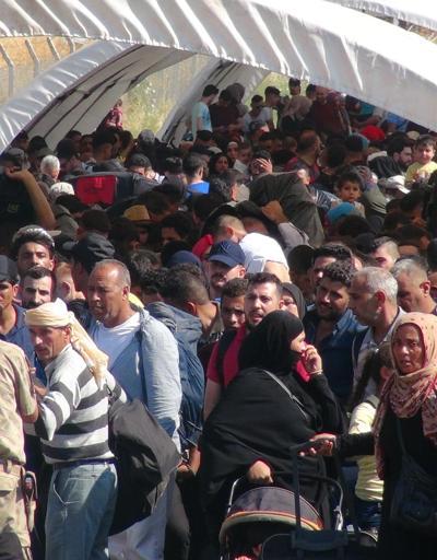 Öncüpınarda bayram öncesi yoğunluk Giden Suriyeli sayısı 8 bin oldu