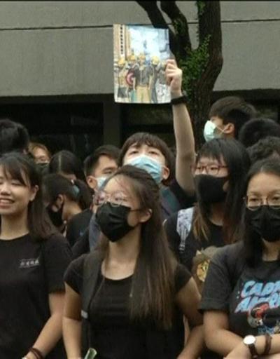 Hong Kong’da öğrenciler okulu boykot etti