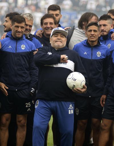 Maradona idmana çıktı Arjantin sallandı