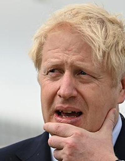 İngilterede sular durulmuyor: Boris Johnson, Kraliçeye yalan mı söyledi