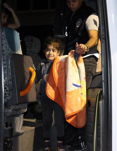 İzmirde operasyon 46 düzensiz göçmen yakalandı