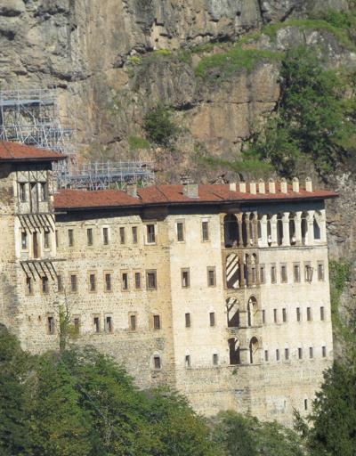 Sümela Manastırında restorasyon sürüyor