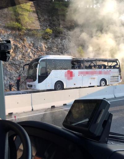 Son dakika Muğla-Antalya yolunda otobüste yangın