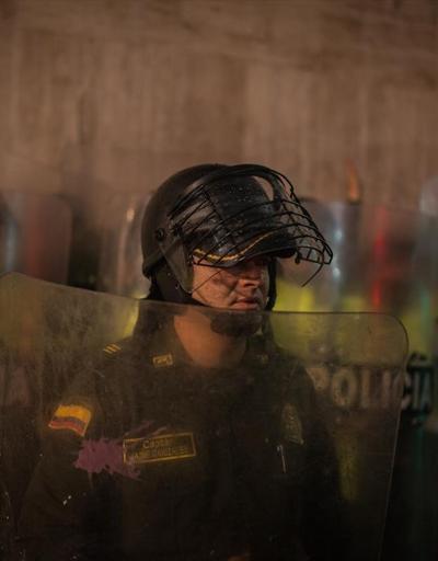 Kolombiyada protestolar büyüyor: Öğrencilerle polisler arasında arbede