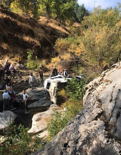 Son dakika... Diyarbakırda minibüs devrildi: 2 ölü, 5 yaralı