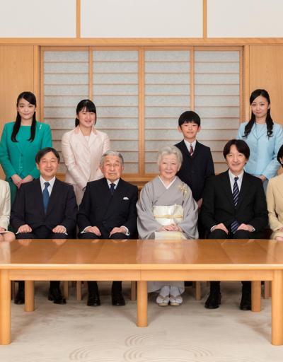 Japonyanın yeni imparatoru Naruhito kasımpatı tahtına resmen oturuyor