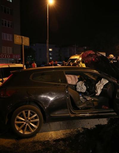 İstanbulda zincirleme kaza Sürücünün ayak parmakları koptu