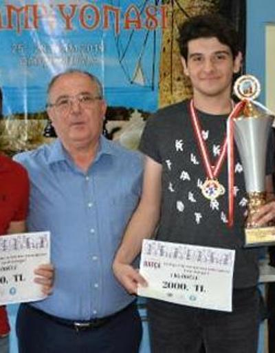 Türkiyenin en hızlı satranç ustaları belli oldu