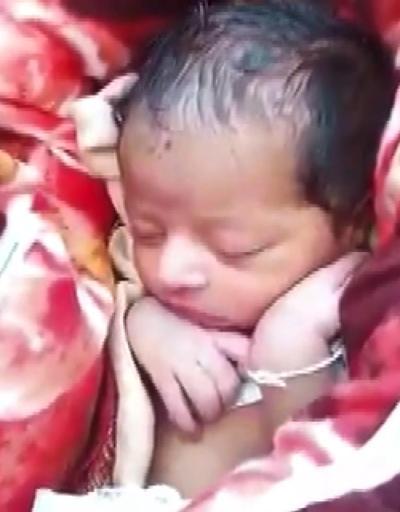 Hindistanda akılalmaz olay Kız bebeği canlı gömmek isteyen dedeye suçüstü