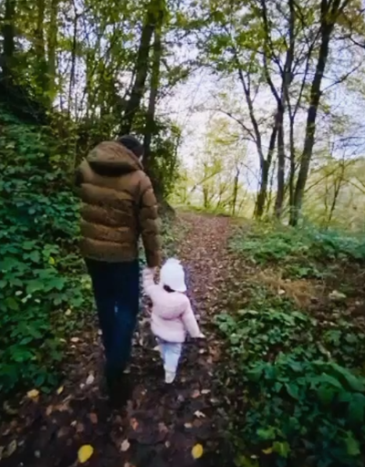 Tarkan ve kızının orman yürüyüşü