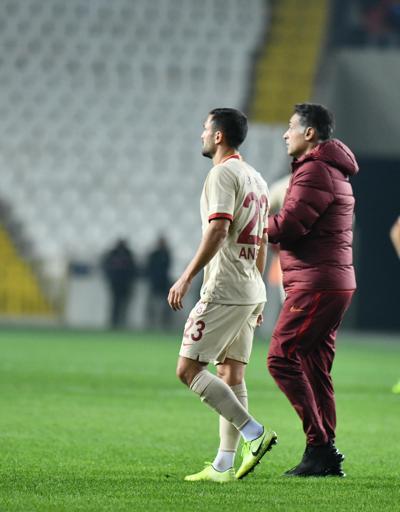 Galatasaray golcü futbolcunun sözleşmesini feshedebilir