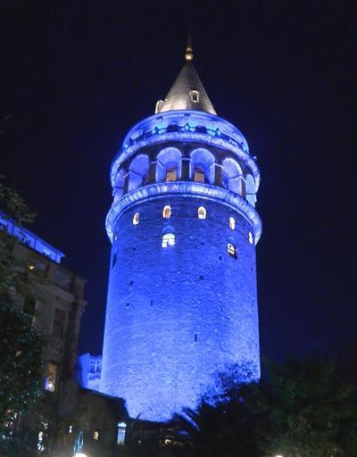 Galata Kulesi Dünya Çocuk Hakları Gününde mavi renkle ışıklandırıldı