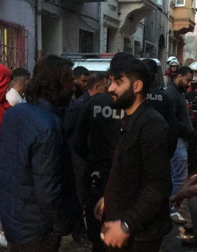 Beyoğlunda taciz iddiası; mahalleli öldüresiye dövdü