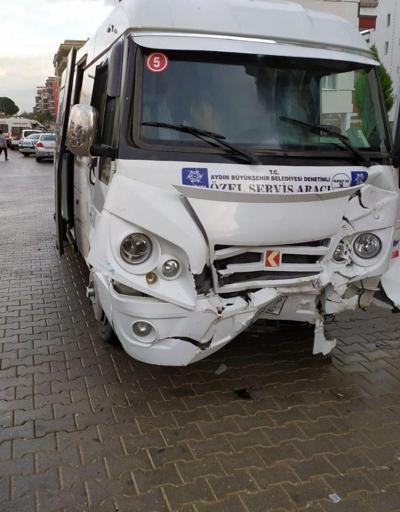 Öğrenci servisi otomobile çarptı: 8 yaralı