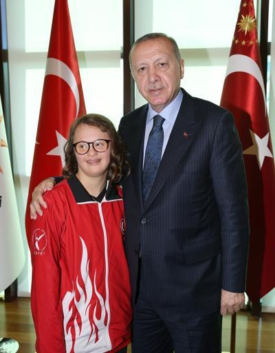 Cumhurbaşkanı Erdoğan sporcular kabul etti
