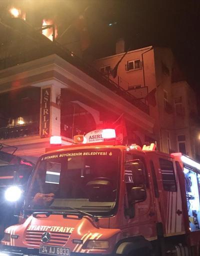 İstanbul Kadıköyde korkutan yangın