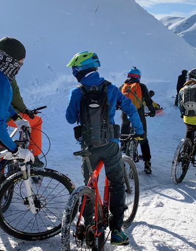 Kar üzerinde bisiklet deneyimine bekliyoruz