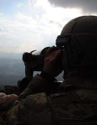 Çözülme devam ediyor 2 PKKlı terörist teslim oldu